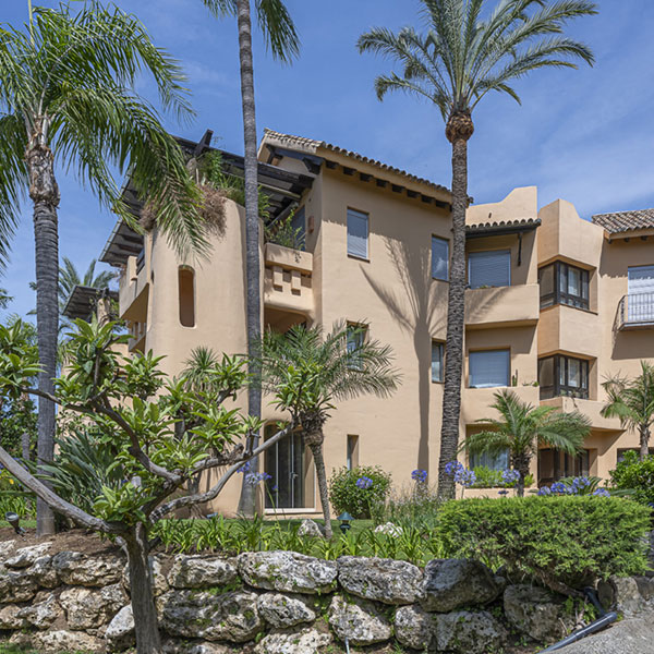 Looking for an exclusive property on the Marbella Golden Mile? | Henger Real Estate Marbella